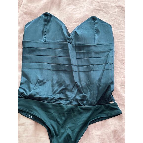 Guess Satin Sexy Green Sleeveless Bodysuit Corset NWOT - Picture 3 of 7